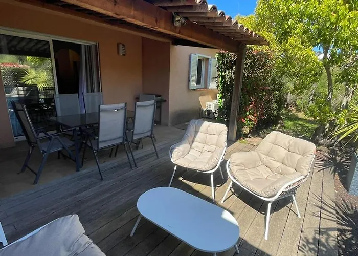 Mini Avec Piscine A Santa Giulia *