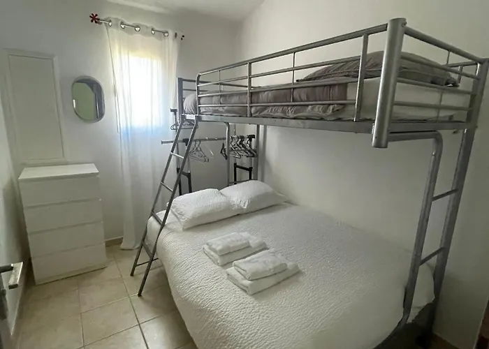 Semesterbostad Mini Avec Piscine A Santa Giulia *